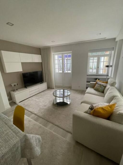 Modern 1 Bedroom City Center Aveiro Apartment Екстериор снимка